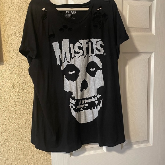 New Torrid Misfits Black Distressed Tee sz 3x (22-24) - Picture 4 of 5